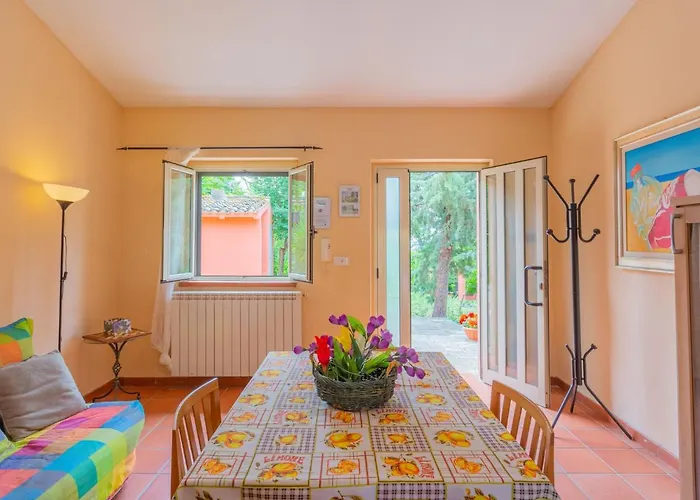 דירה Contrada Brecciano-2 By Interhome